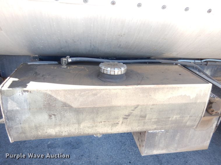 image for item KP9833 2001 Rosco Maximizer  oil distributor bed