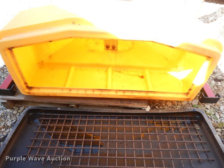 image for item KP9838 Snow Ex Pivot Pro 1075X spreader