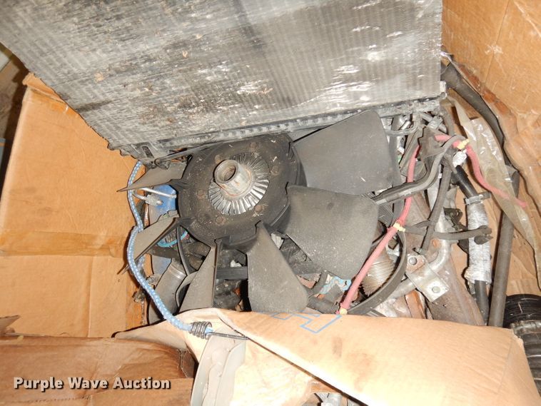 image for item KP9842 International MaxxForce engine