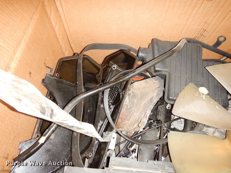 image for item KP9843 International MaxxForce engine