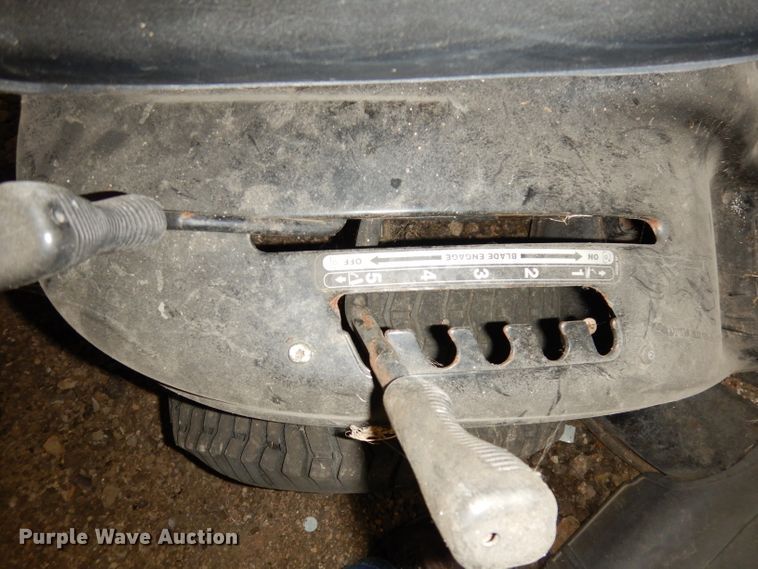 image for item KP9846 Craftsman LT2000  lawn mower