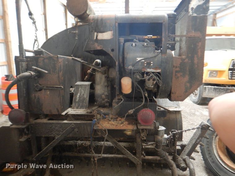 image for item KX9246 Oil distributor trailer