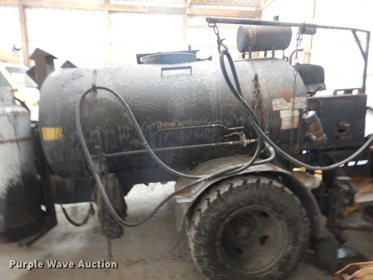 image for item KX9246 Oil distributor trailer