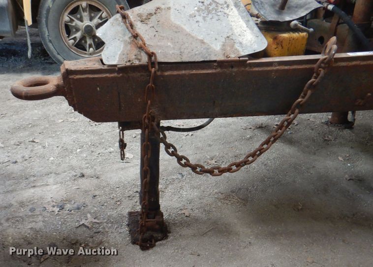 image for item KX9246 Oil distributor trailer