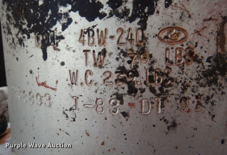 image for item KX9246 Oil distributor trailer