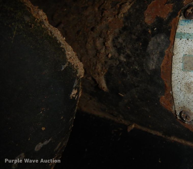 image for item KX9246 Oil distributor trailer