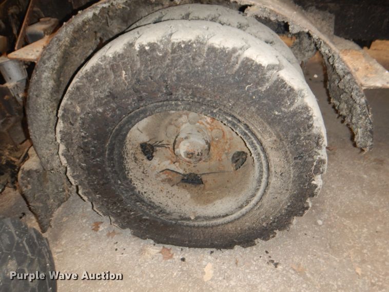 image for item KX9246 Oil distributor trailer