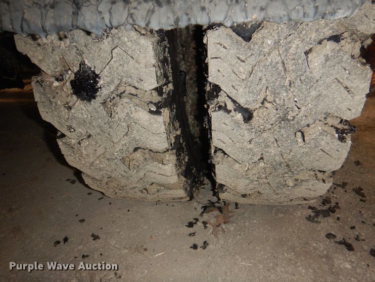 image for item KX9246 Oil distributor trailer