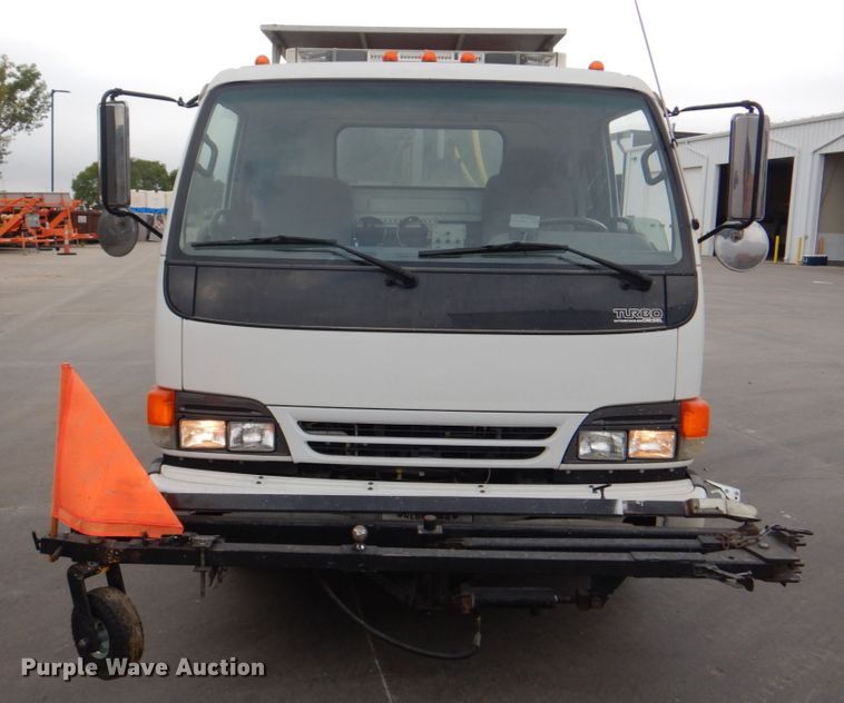 image for item KX9275 2004 GMC W5500  paint striper truck