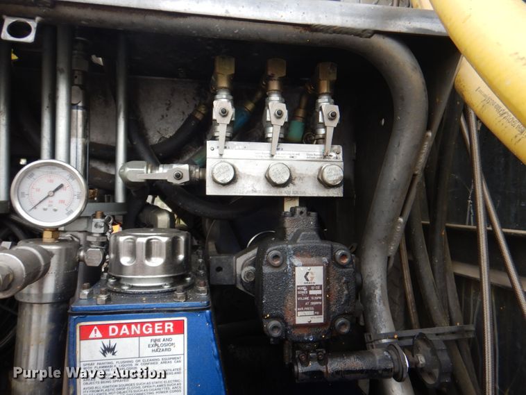 image for item KX9275 2004 GMC W5500  paint striper truck