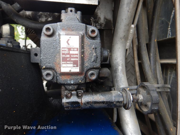 image for item KX9275 2004 GMC W5500  paint striper truck