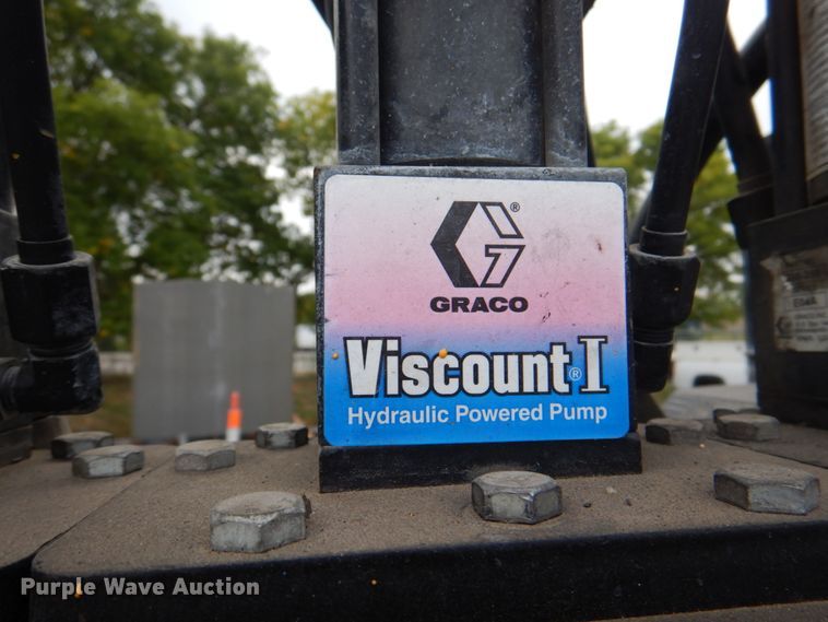 image for item KX9275 2004 GMC W5500  paint striper truck