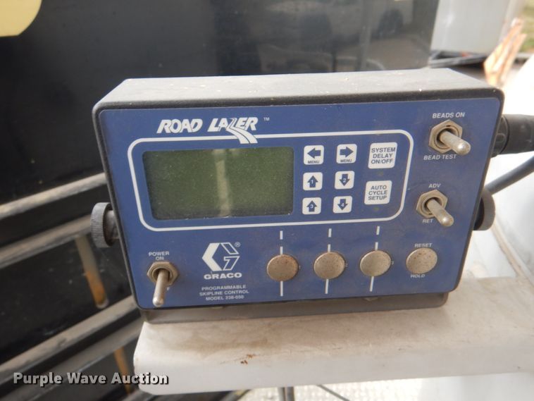 image for item KX9275 2004 GMC W5500  paint striper truck