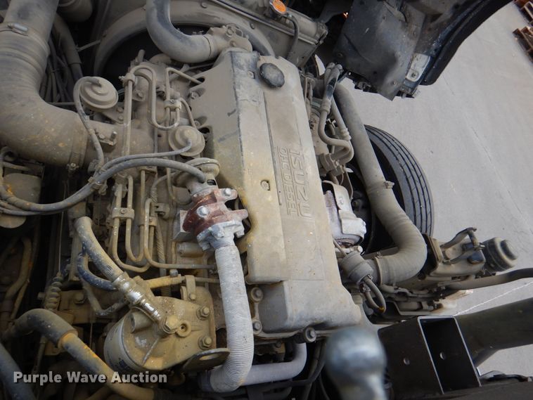 image for item KX9275 2004 GMC W5500  paint striper truck