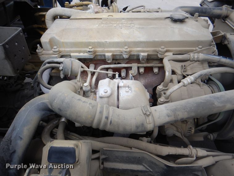 image for item KX9275 2004 GMC W5500  paint striper truck