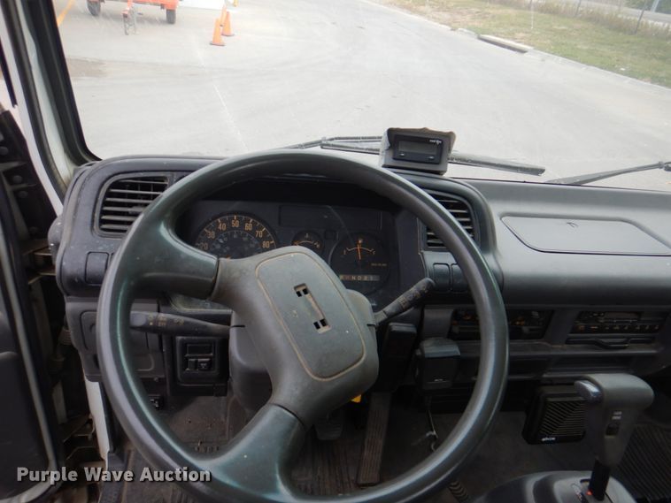 image for item KX9275 2004 GMC W5500  paint striper truck