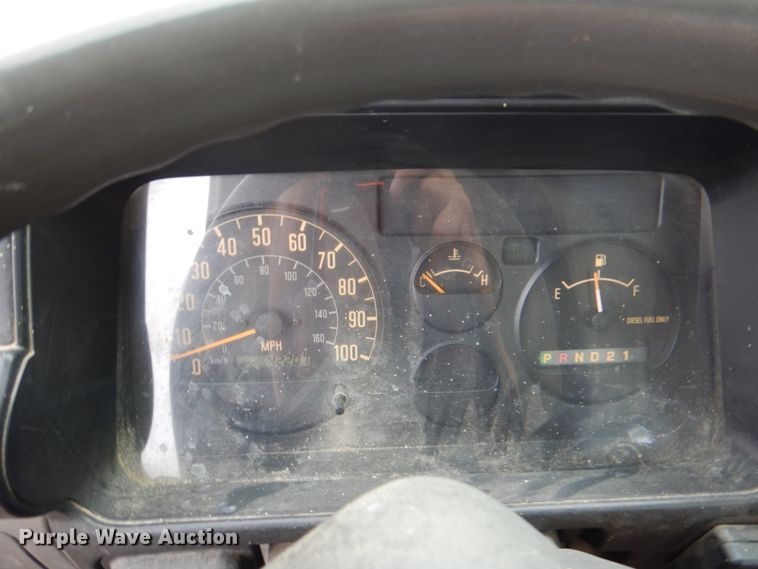 image for item KX9275 2004 GMC W5500  paint striper truck