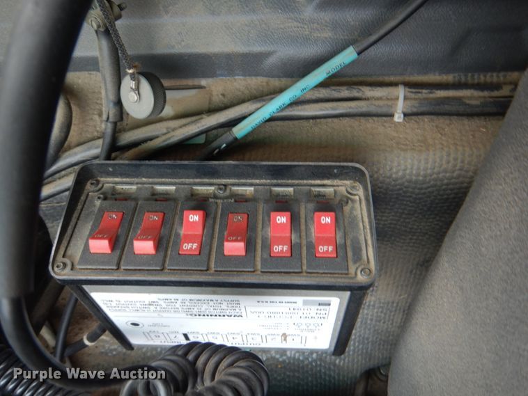 image for item KX9275 2004 GMC W5500  paint striper truck