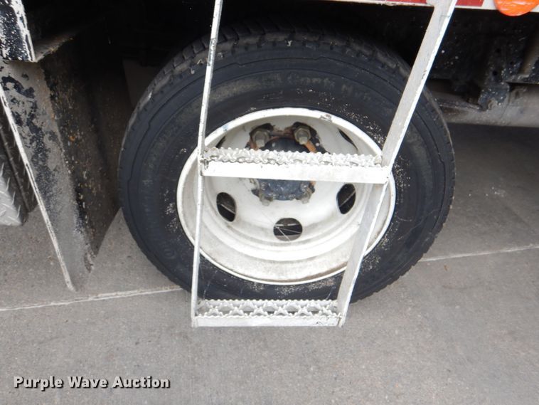 image for item KX9275 2004 GMC W5500  paint striper truck