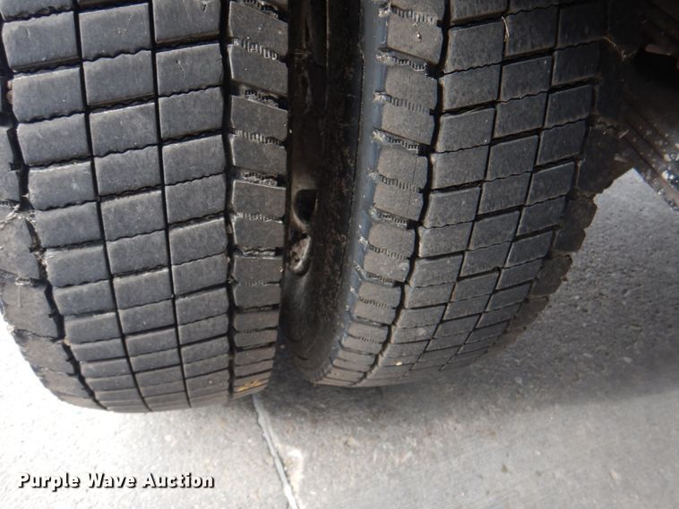 image for item KX9275 2004 GMC W5500  paint striper truck