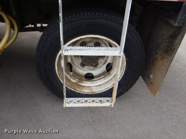 image for item KX9275 2004 GMC W5500  paint striper truck