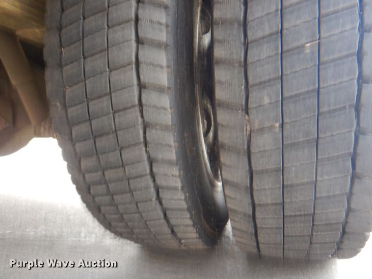 image for item KX9275 2004 GMC W5500  paint striper truck