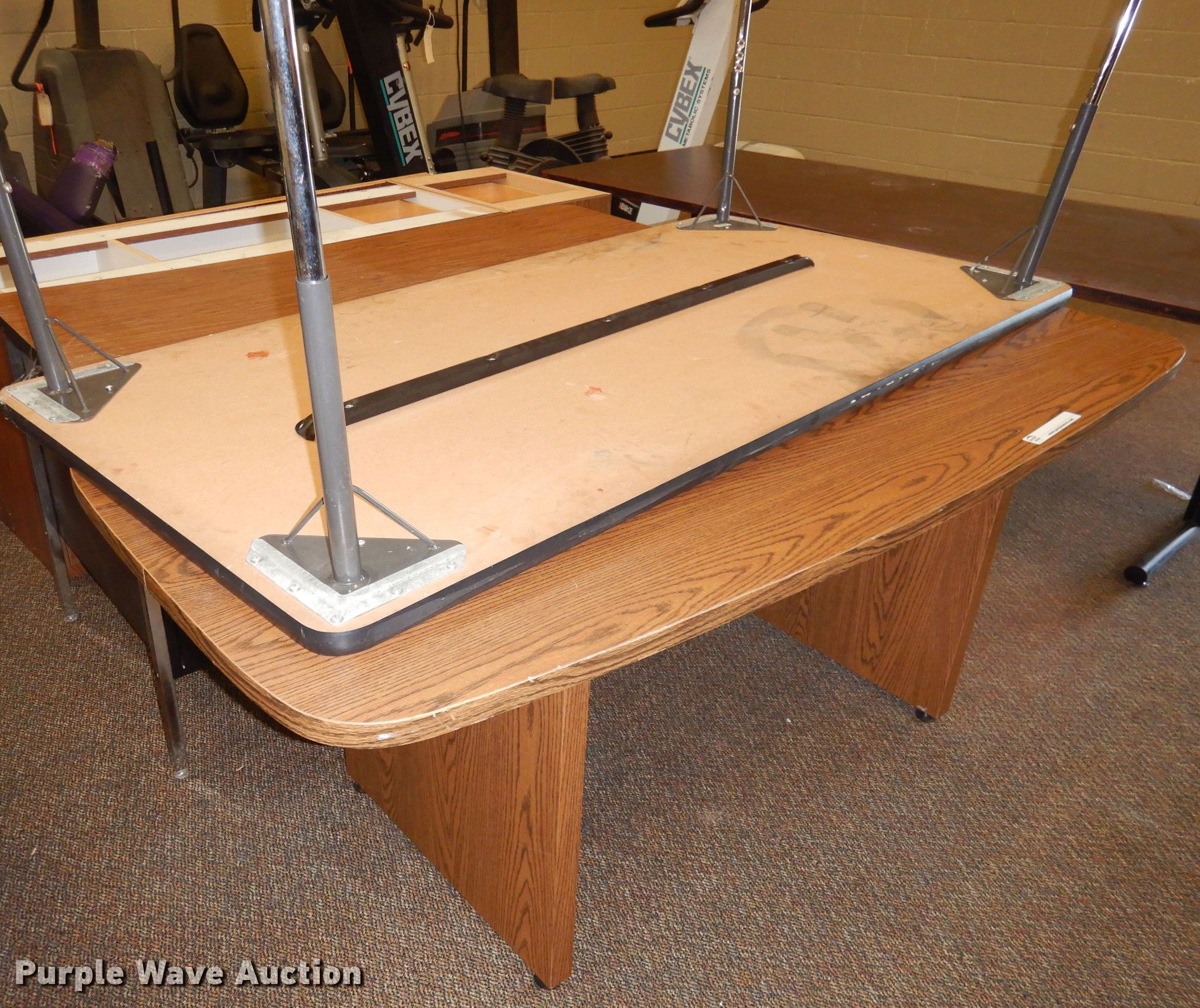 Furniture in Olathe, KS Item KP9890 sold Purple Wave