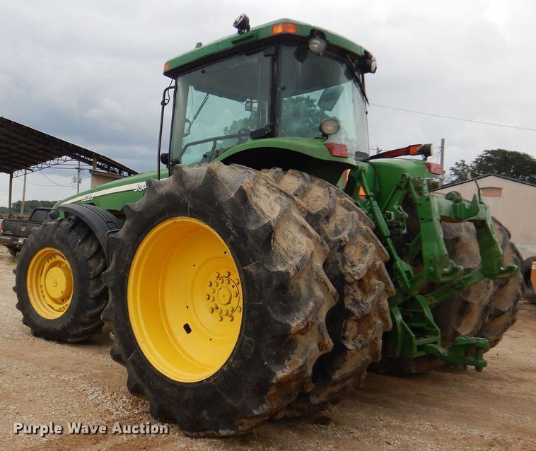 image for item DJ7410 2004 John Deere 8520  MFWD tractor