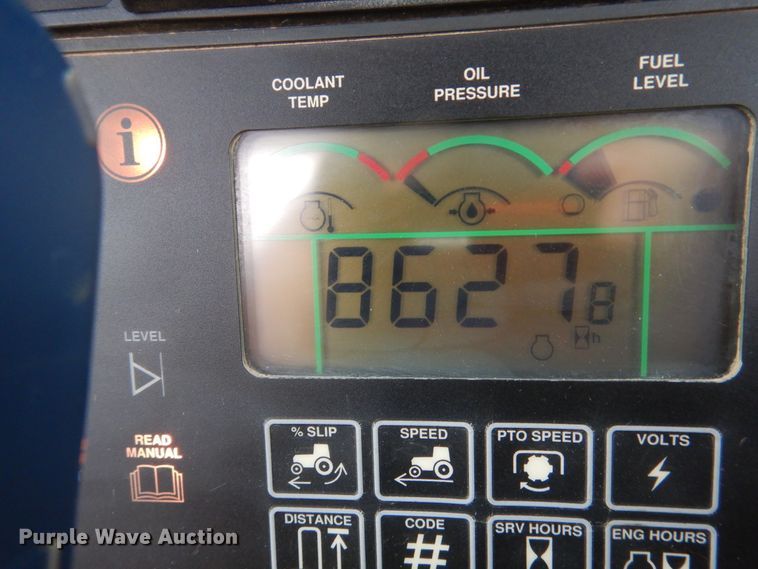 image for item DJ7410 2004 John Deere 8520  MFWD tractor