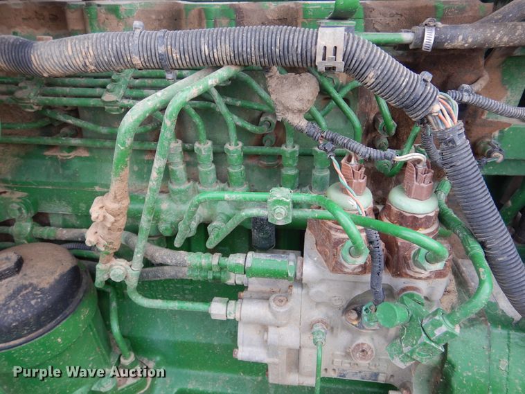 image for item DJ7410 2004 John Deere 8520  MFWD tractor