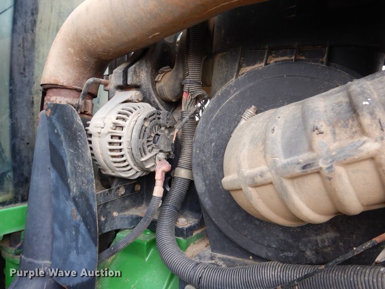 image for item DJ7410 2004 John Deere 8520  MFWD tractor