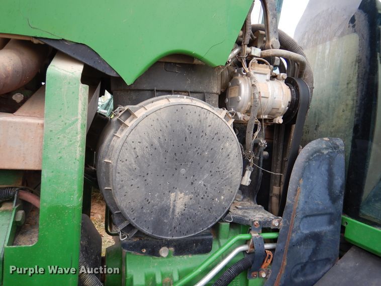 image for item DJ7410 2004 John Deere 8520  MFWD tractor