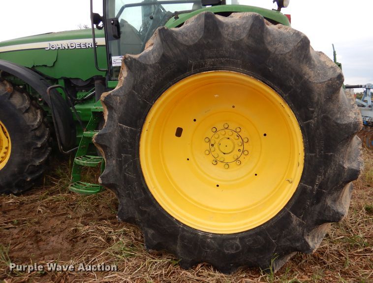 image for item DJ7410 2004 John Deere 8520  MFWD tractor