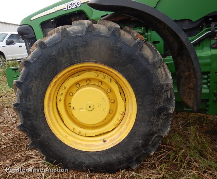 image for item DJ7410 2004 John Deere 8520  MFWD tractor