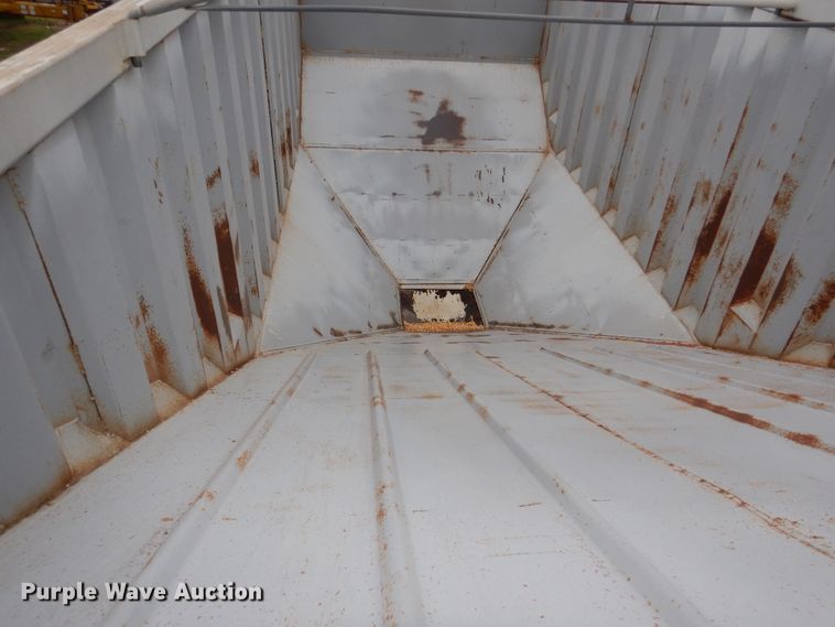 image for item DJ7412 2016 Construction Trailer Specialists GHT-42  grain trailer