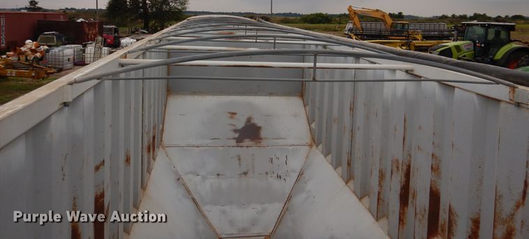 image for item DJ7412 2016 Construction Trailer Specialists GHT-42  grain trailer