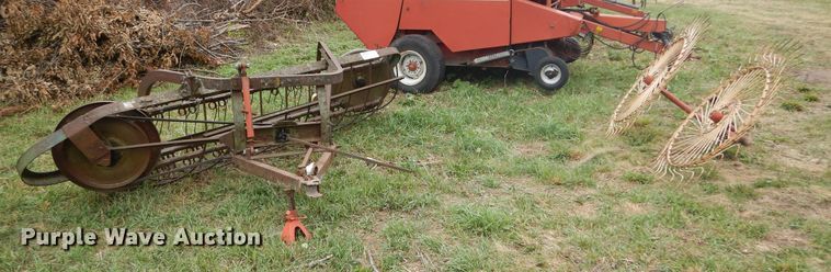 image for item DL6409 (2) hay rakes