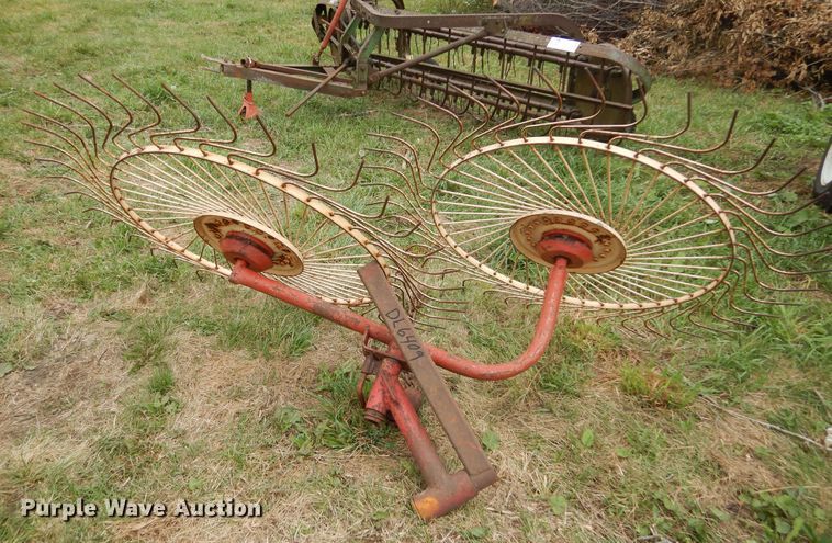 image for item DL6409 (2) hay rakes