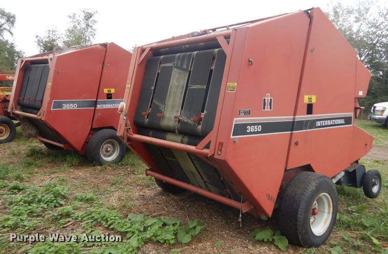 image for item DL6410 (2) round balers