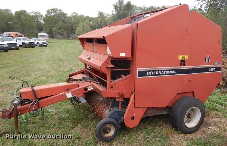image for item DL6410 (2) round balers