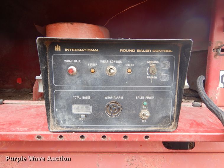 image for item DL6410 (2) round balers