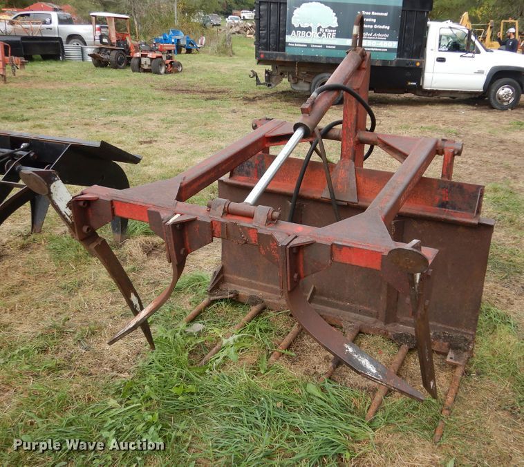 image for item DL6442 Westendorf  58"W hay grapple