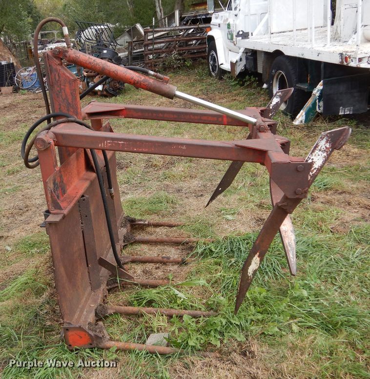 image for item DL6442 Westendorf  58"W hay grapple