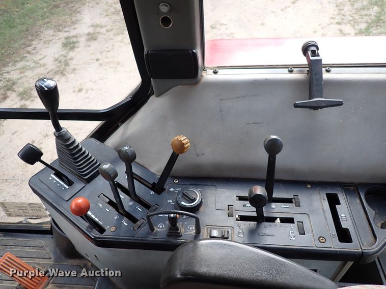 image for item DL7666 1996 Case IH 5240  MFWD tractor