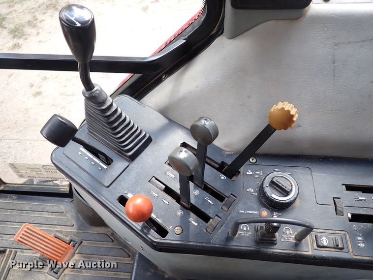 image for item DL7666 1996 Case IH 5240  MFWD tractor