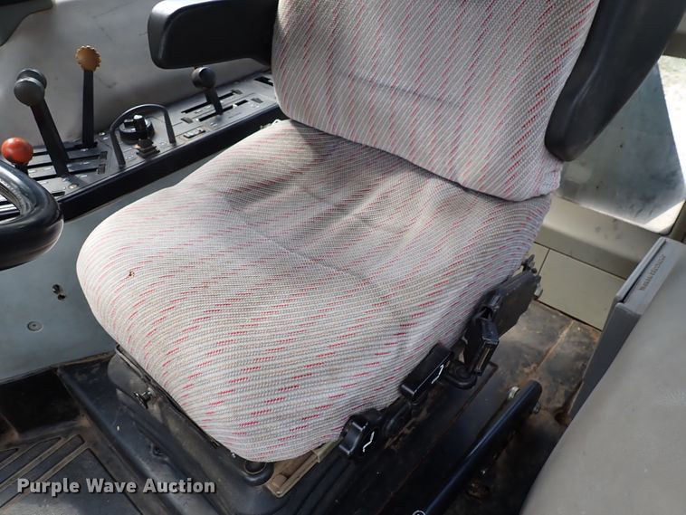 image for item DL7666 1996 Case IH 5240  MFWD tractor