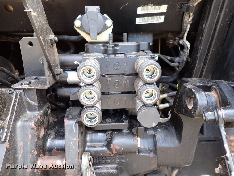 image for item DL7666 1996 Case IH 5240  MFWD tractor