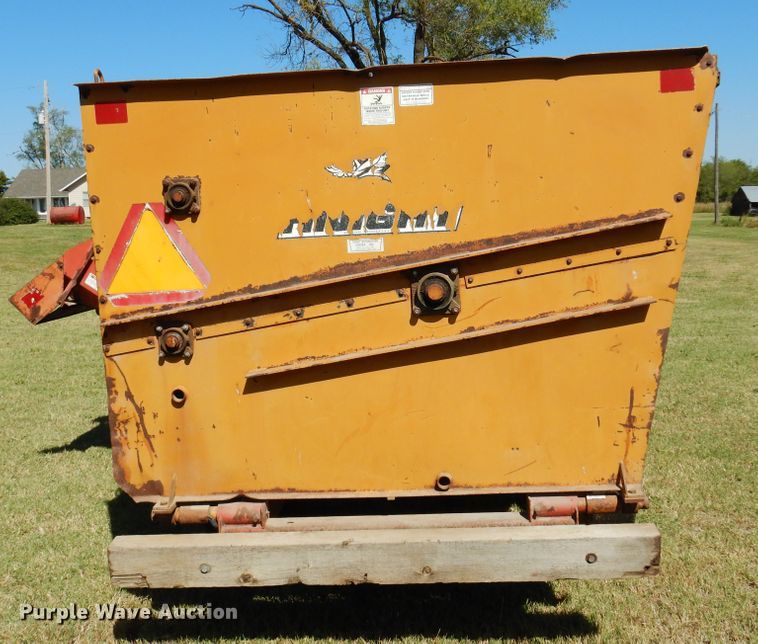 image for item DM5154 Knight Reel-Auggie 2250  feed mixer