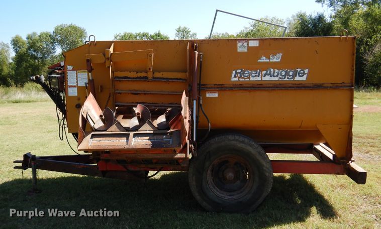 image for item DM5154 Knight Reel-Auggie 2250  feed mixer