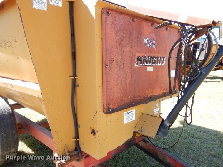 image for item DM5154 Knight Reel-Auggie 2250  feed mixer